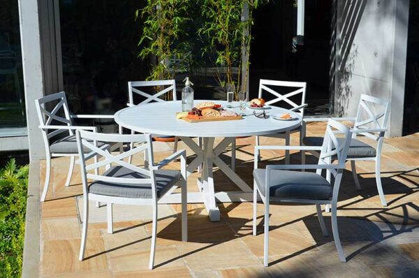 Bridgeport round 7 Pce Dining set