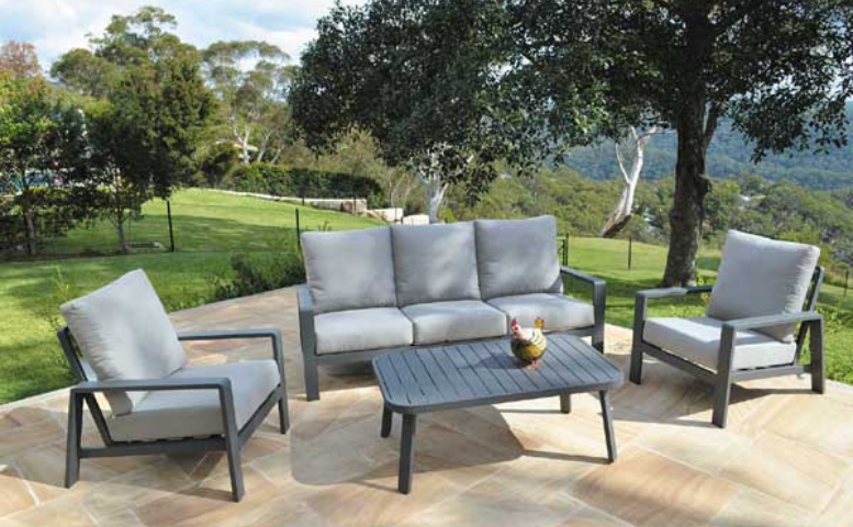 How to Find the Best Outdoor Furniture for Comfortable Alfresco Living?